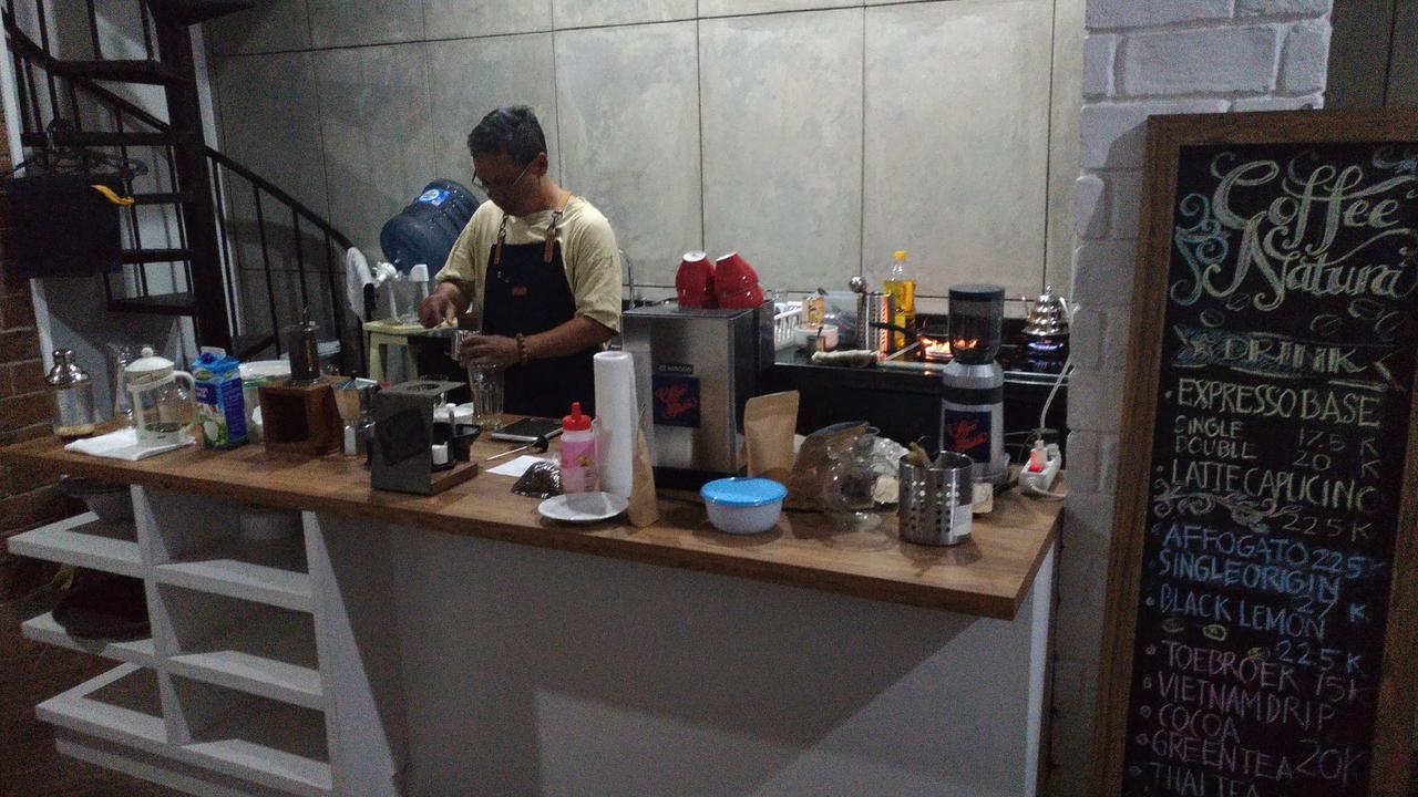 Roemah Kesambi Hotell Cirebon Eksteriør bilde
